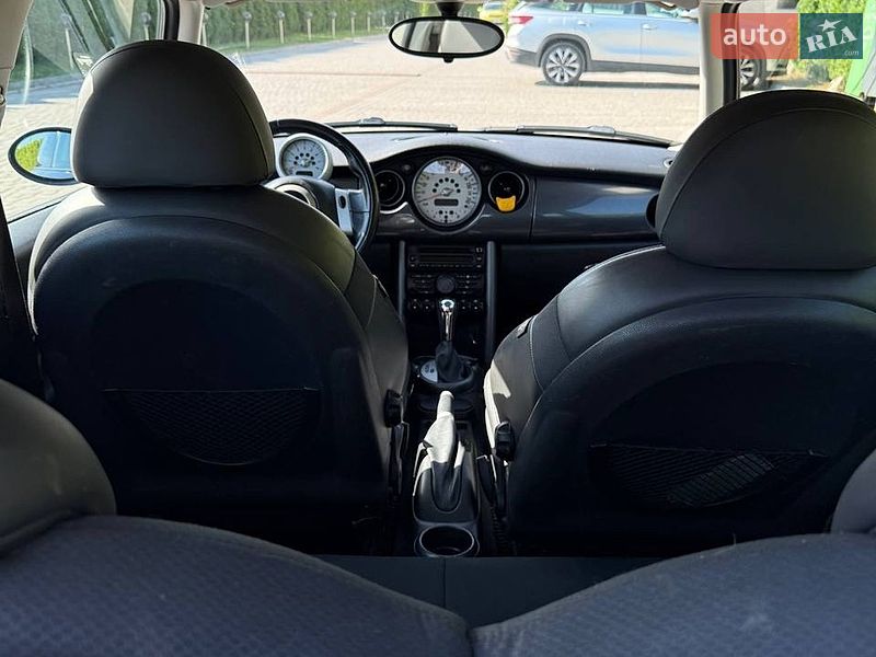 Хэтчбек MINI Cooper 2004 в Дунаевцах