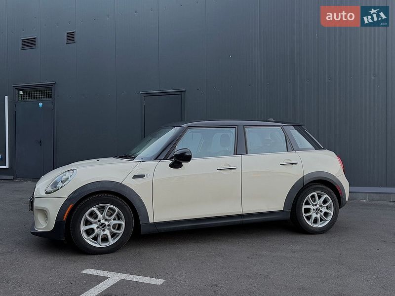 Хэтчбек MINI Cooper 2017 в Киеве