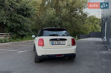 Хэтчбек MINI Cooper 2017 в Киеве