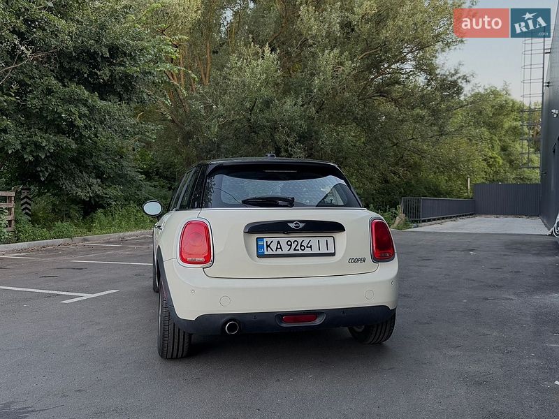 Хэтчбек MINI Cooper 2017 в Киеве