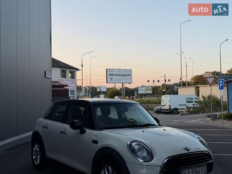 Хэтчбек MINI Cooper 2017 в Киеве