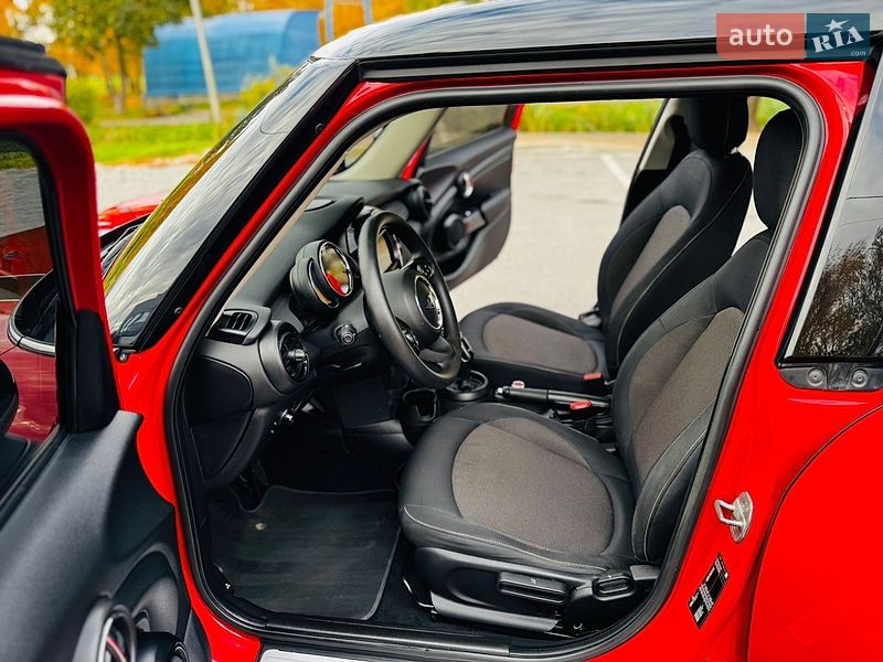 Хэтчбек MINI Cooper 2020 в Здолбунове