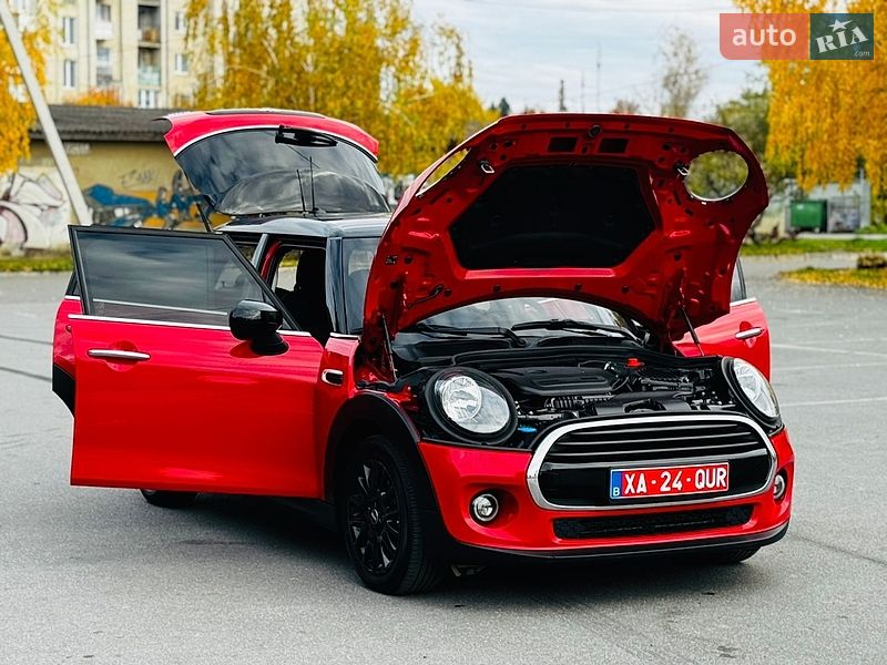 Хэтчбек MINI Cooper 2020 в Здолбунове