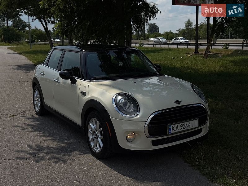 MINI Cooper 2017
