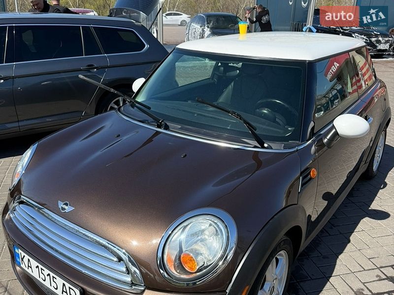 Хетчбек MINI Cooper 2010 в Києві