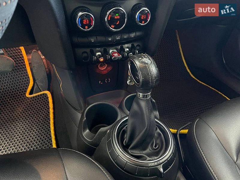 Хэтчбек MINI Cooper 2015 в Киеве