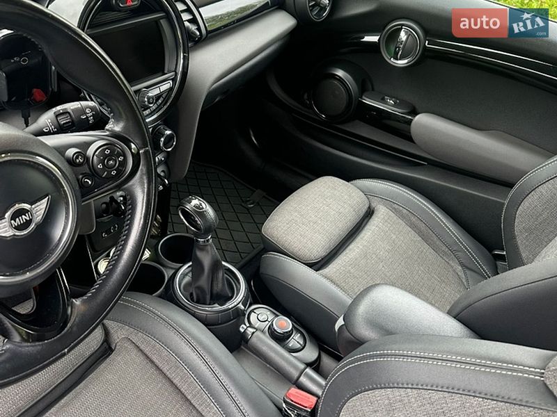 Хетчбек MINI Cooper 2016 в Києві