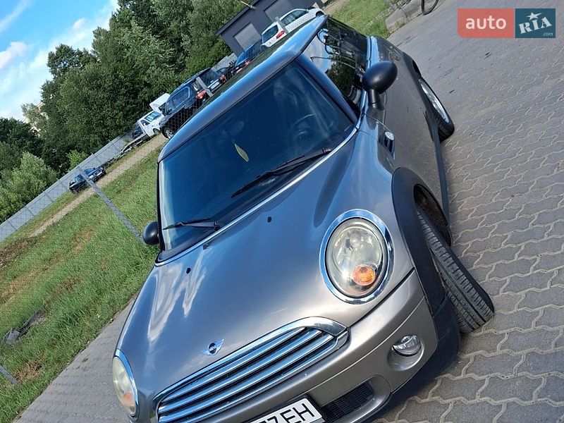 MINI Cooper 2011