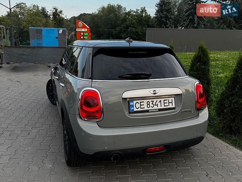 Хэтчбек MINI Cooper 2014 в Черновцах