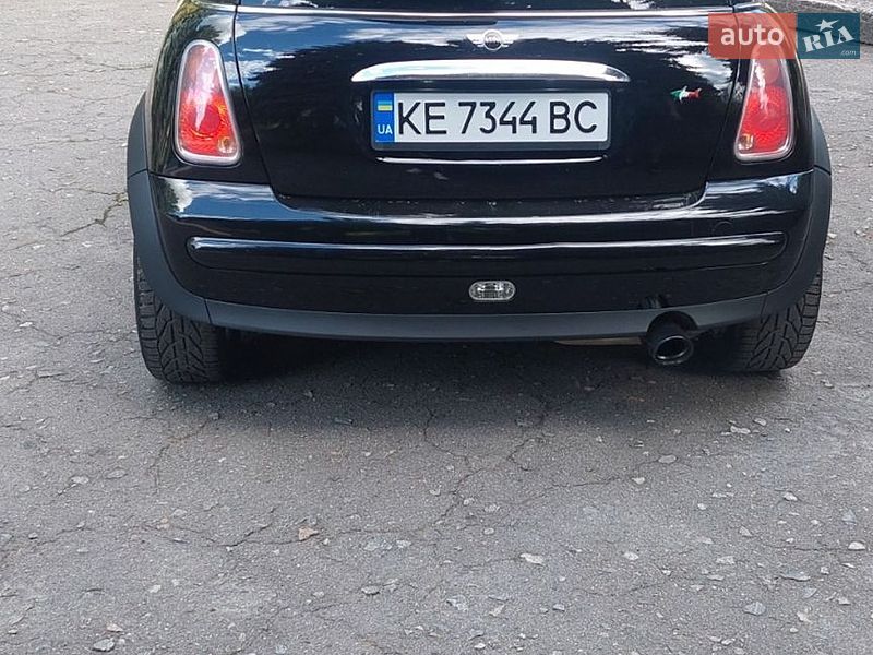 Хэтчбек MINI Cooper 2004 в Каменском