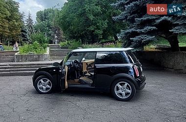 Хэтчбек MINI Cooper 2004 в Каменском