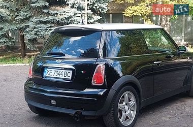 Хэтчбек MINI Cooper 2004 в Каменском