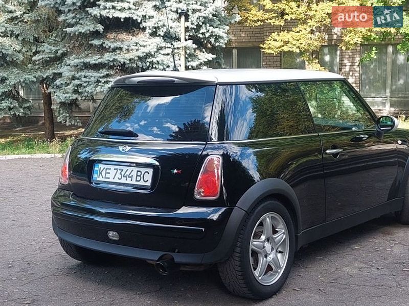 Хэтчбек MINI Cooper 2004 в Каменском