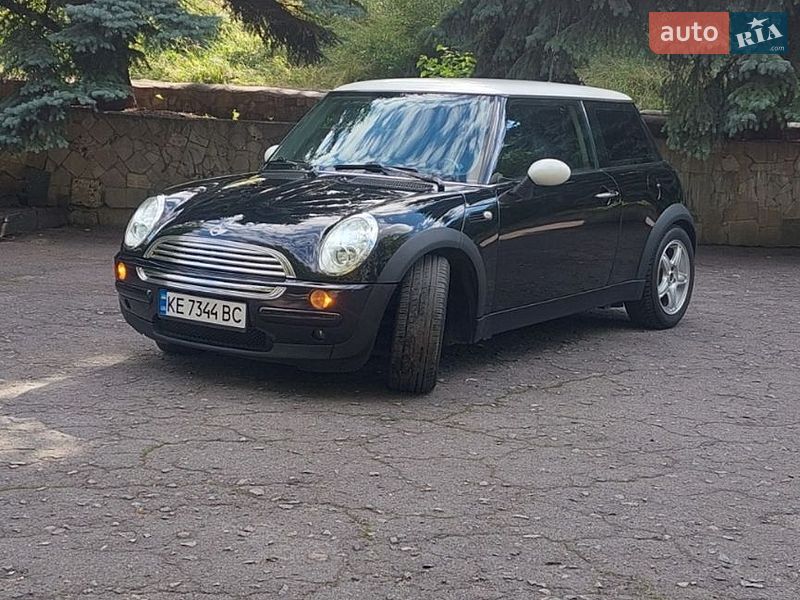 Хэтчбек MINI Cooper 2004 в Каменском