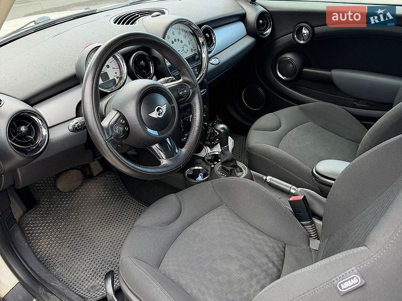 Хетчбек MINI Cooper 2012 в Броварах
