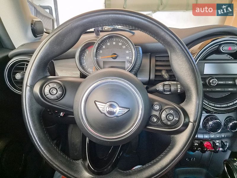 Хэтчбек MINI Cooper 2016 в Городке