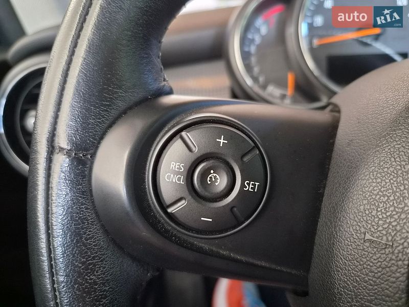 Хэтчбек MINI Cooper 2016 в Городке