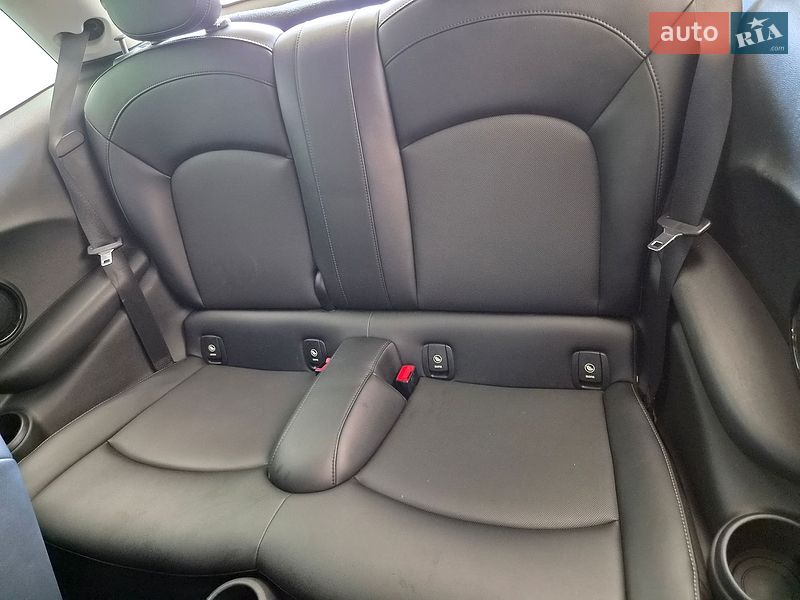 Хэтчбек MINI Cooper 2016 в Городке
