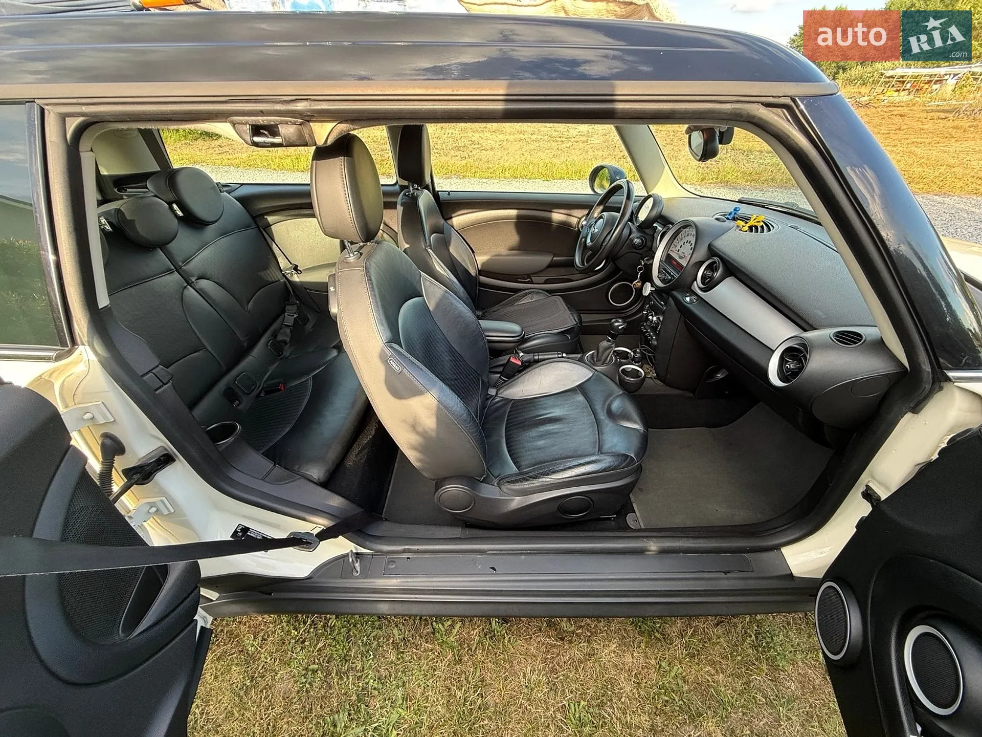 2011 MINI Cooper - мініатюра 3