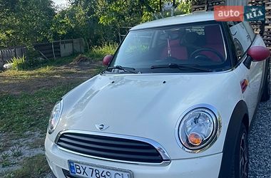 Хэтчбек MINI Cooper 2010 в Полонном
