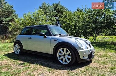 Хэтчбек MINI Cooper 2002 в Черкассах