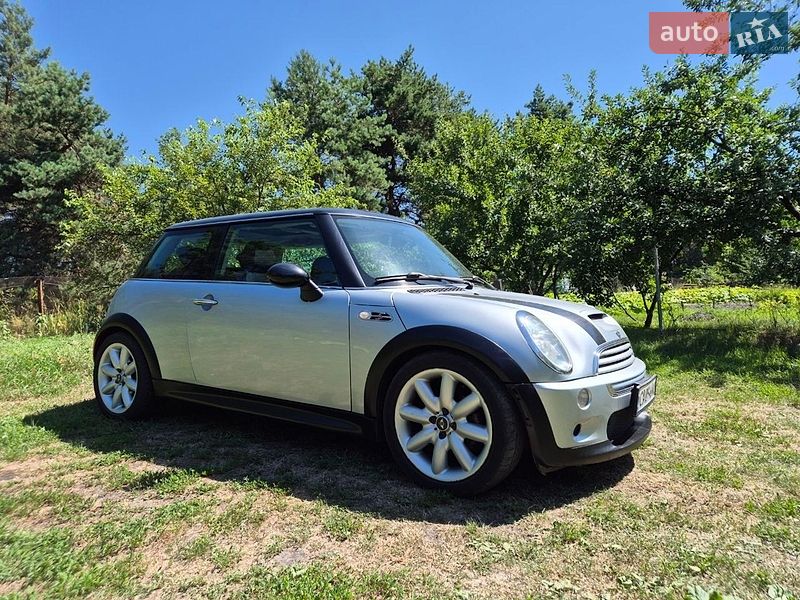 Хэтчбек MINI Cooper 2002 в Черкассах