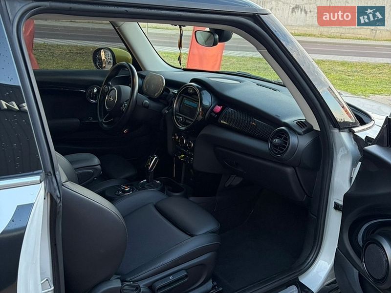 Хэтчбек MINI Cooper 2020 в Киеве