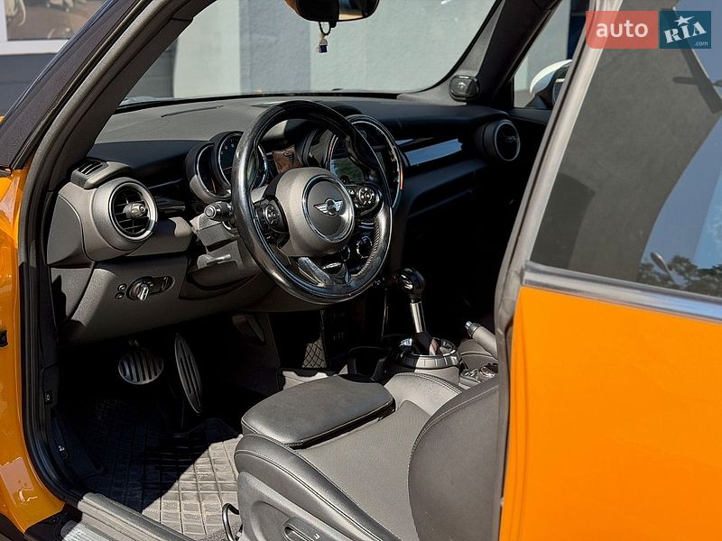 Хэтчбек MINI Cooper 2015 в Киеве