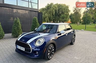 Хэтчбек MINI Cooper 2016 в Хмельницком