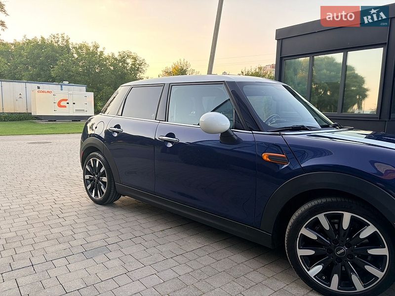 Хетчбек MINI Cooper 2016 в Хмельницькому