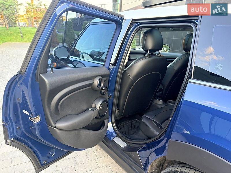 Хетчбек MINI Cooper 2016 в Хмельницькому
