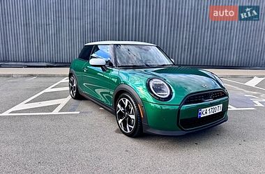 Хэтчбек MINI Cooper 2024 в Киеве