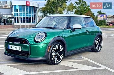 Хэтчбек MINI Cooper 2024 в Киеве