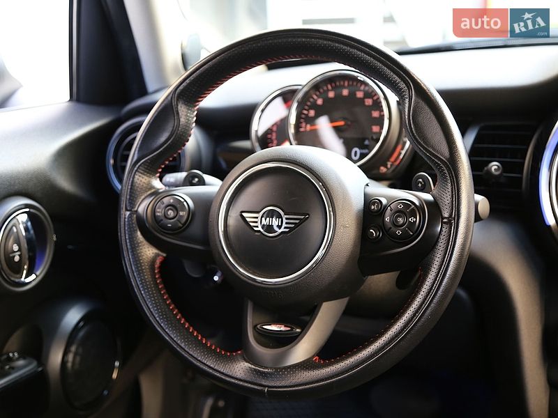 Хэтчбек MINI Cooper 2018 в Киеве