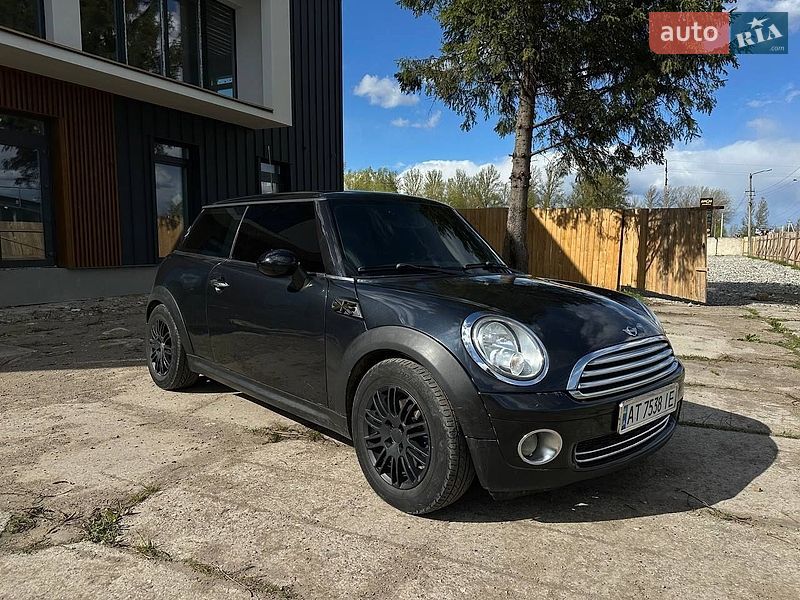 Хэтчбек MINI Cooper 2007 в Надворной