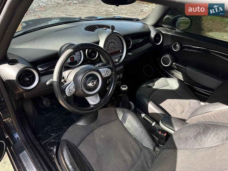 Хэтчбек MINI Cooper 2007 в Надворной