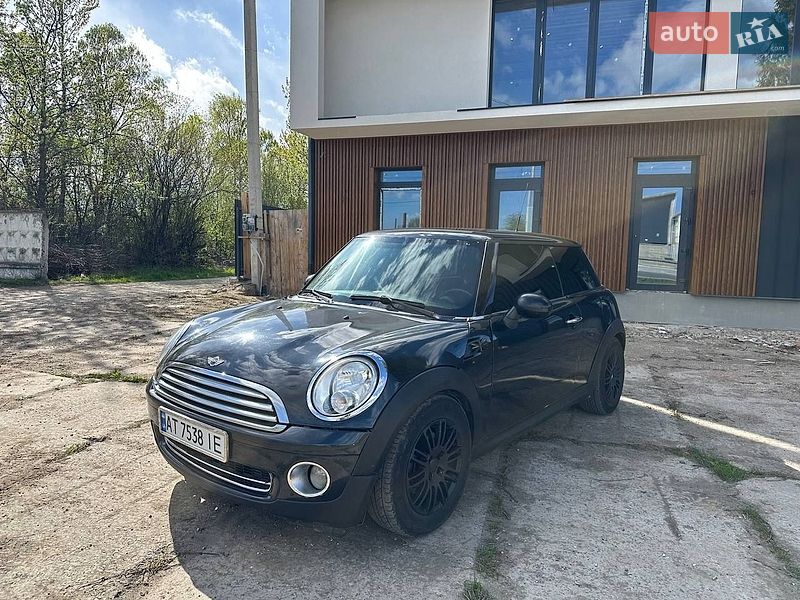 Хэтчбек MINI Cooper 2007 в Надворной