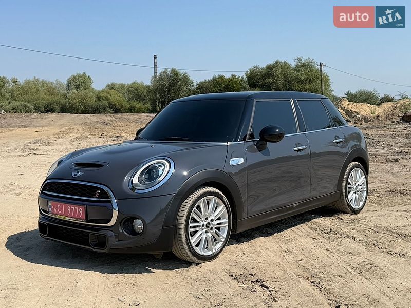Хэтчбек MINI Cooper 2016 в Львове