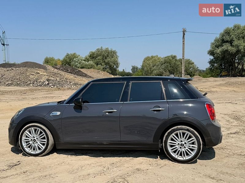 Хэтчбек MINI Cooper 2016 в Львове