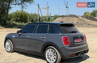 Хэтчбек MINI Cooper 2016 в Львове
