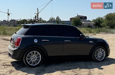Хэтчбек MINI Cooper 2016 в Львове
