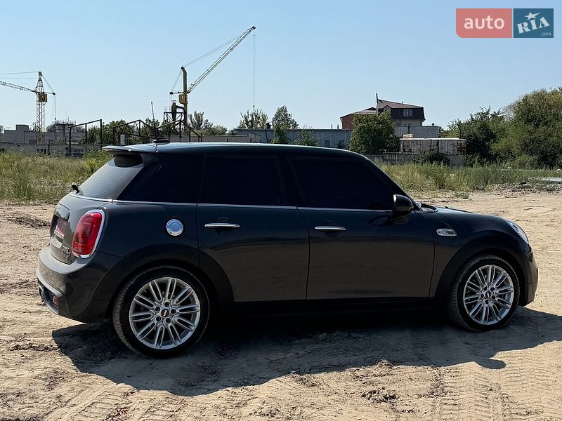 Хэтчбек MINI Cooper 2016 в Львове