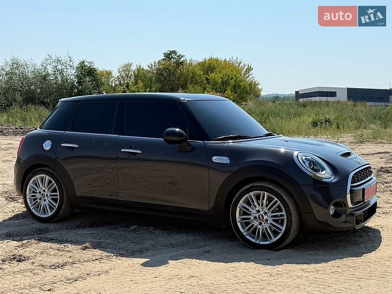 Хэтчбек MINI Cooper 2016 в Львове
