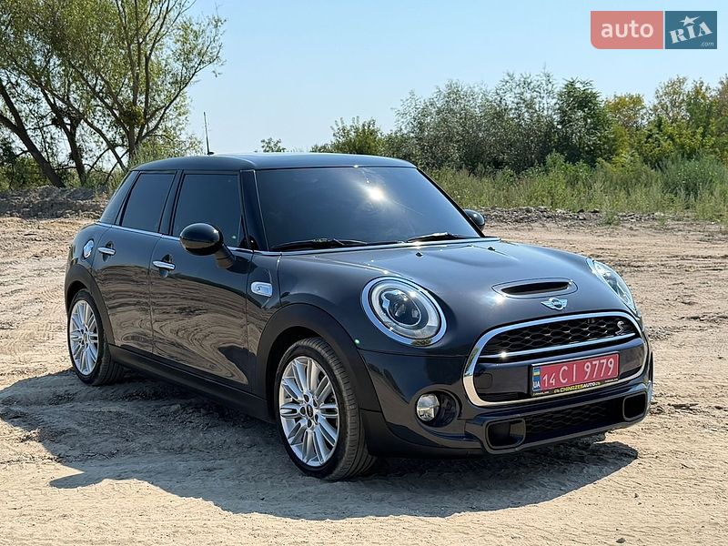 Хэтчбек MINI Cooper 2016 в Львове
