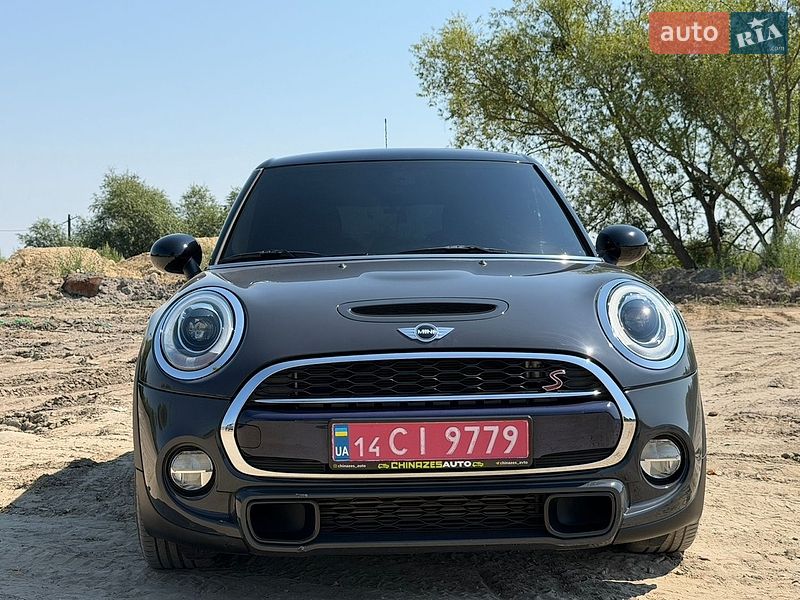 Хэтчбек MINI Cooper 2016 в Львове