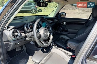 Хэтчбек MINI Cooper 2016 в Львове
