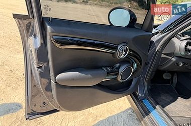 Хэтчбек MINI Cooper 2016 в Львове
