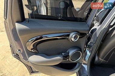 Хэтчбек MINI Cooper 2016 в Львове