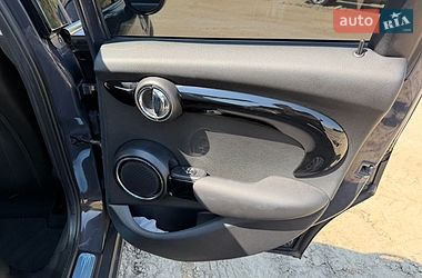 Хэтчбек MINI Cooper 2016 в Львове
