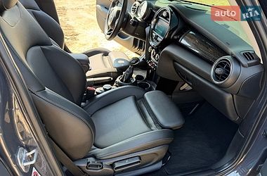 Хэтчбек MINI Cooper 2016 в Львове